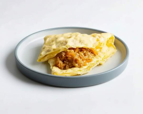 Яичный ролл с куриным филе и овощами